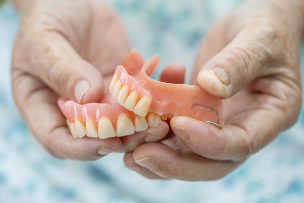 Foods To Avoid If You Have Dentures